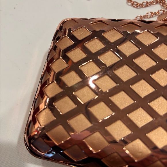 LA REGALE Cage Rose Gold Clutch Bag with a Strap To Convert to Crossbody. - Picture 2 of 13